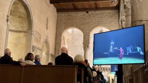 Glasba za vse zahvaljujoč tehnologiji – Dostopni koncerti v Baziliki v Ogleju